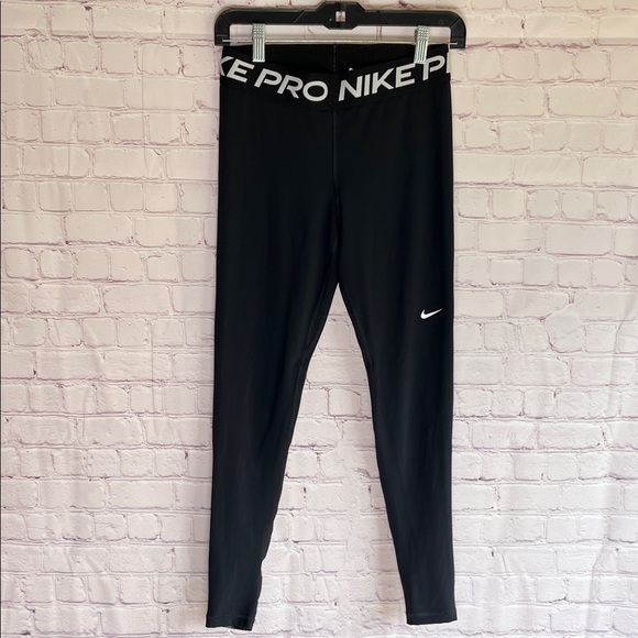 Nike Pro Black Leggings Womans Size Medium - Picture 1 of 4